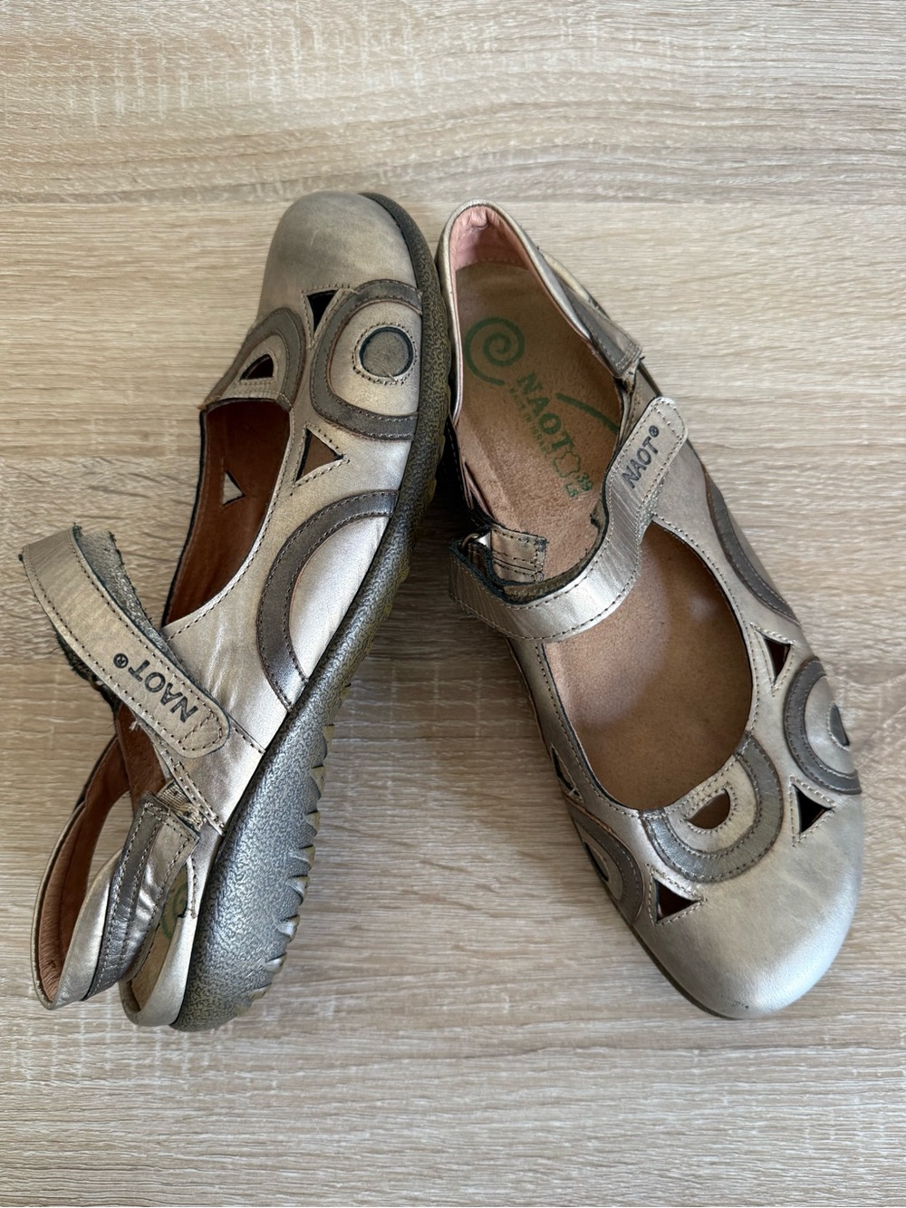 NAOT rongo pewter leather mary Jane slingback shoes Sz 39/8